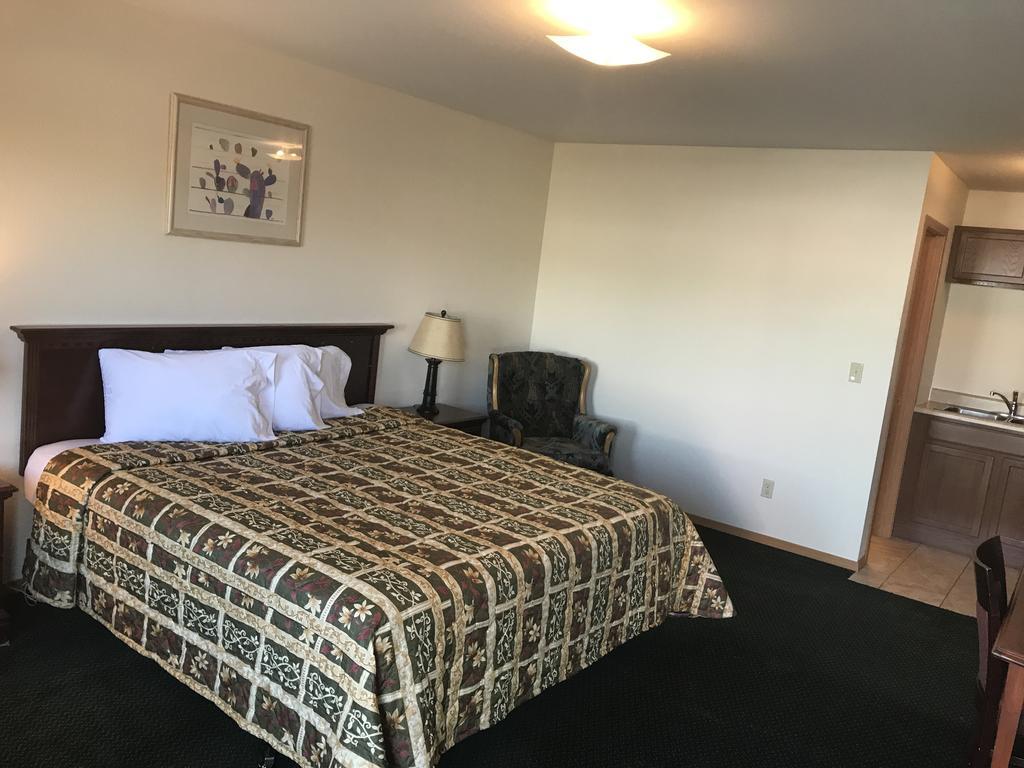 Western Holiday Motel Wichita Bagian luar foto
